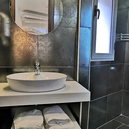 George 2 Διαμέρισμα