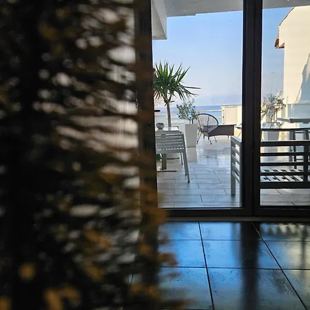 George 2 Διαμέρισμα *